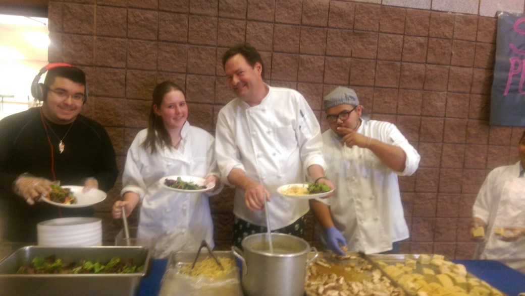 Merle in der Schulküche_01